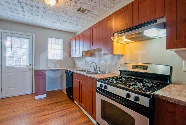 Foto del edificio - 25 Bradley St NE