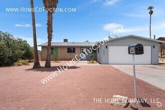 Building Photo - 7441 N Gilbert Pl
