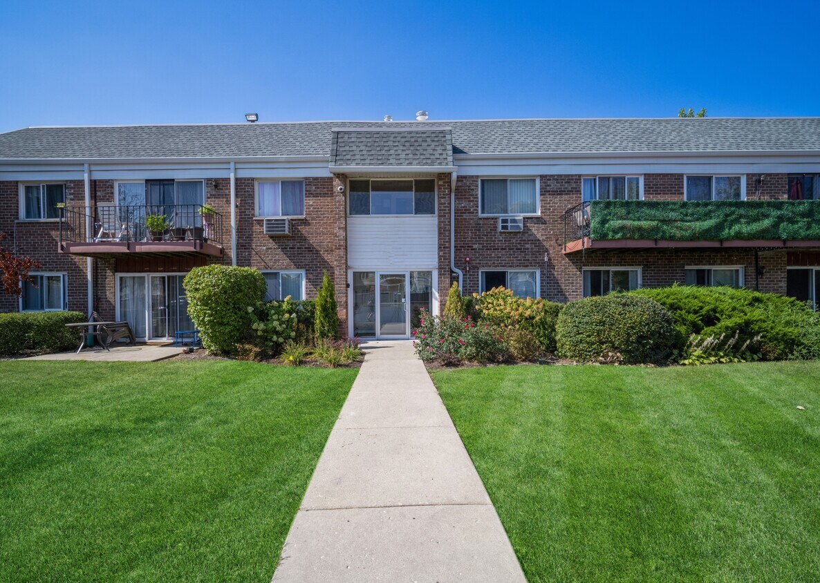10381 Dearlove Rd Unit 2K, Glenview, IL 60025 Condo for Rent in