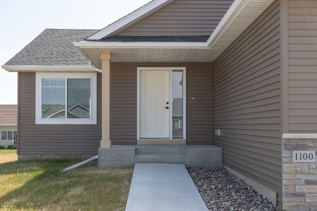 Foto del edificio - 1581 Century Ridge Ln NE