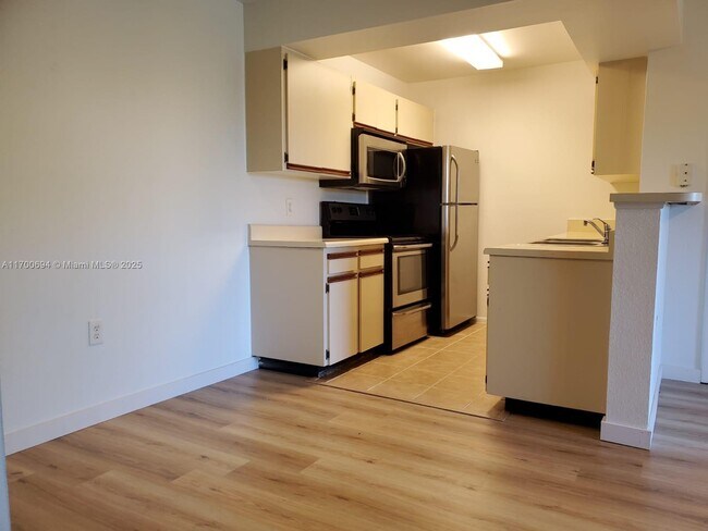 Foto del edificio - 15551 SW 104th Ter