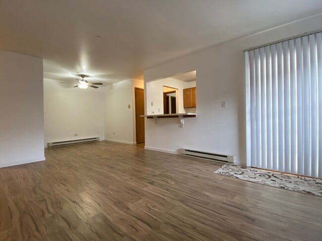 Building Photo - 1372 Cunat Ct