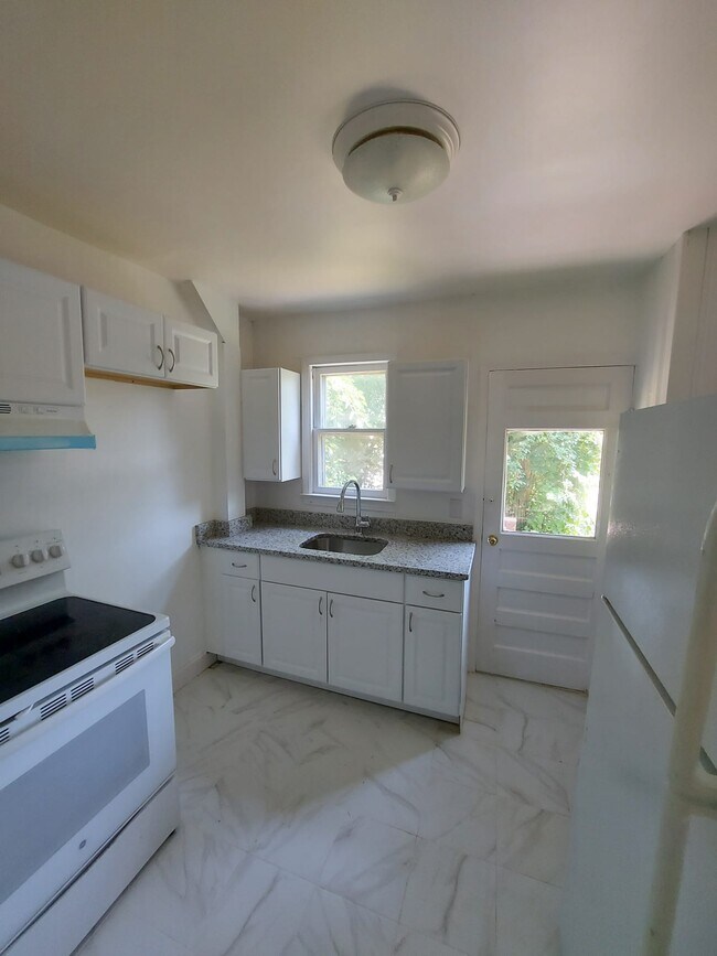 Foto del edificio - 57951 Grand River Ave