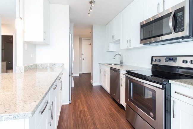 Foto del edificio - 3750 N Lake Shore Dr