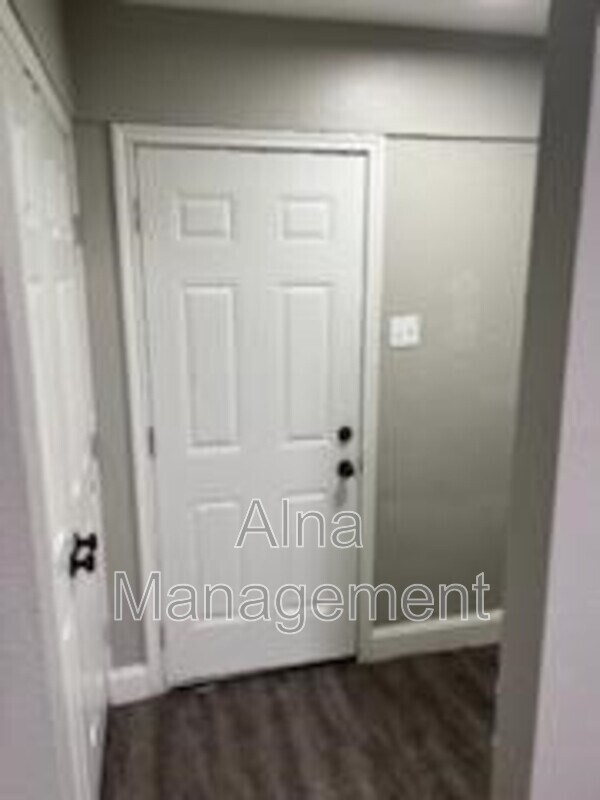 Building Photo - 12215 High Meadow Dr