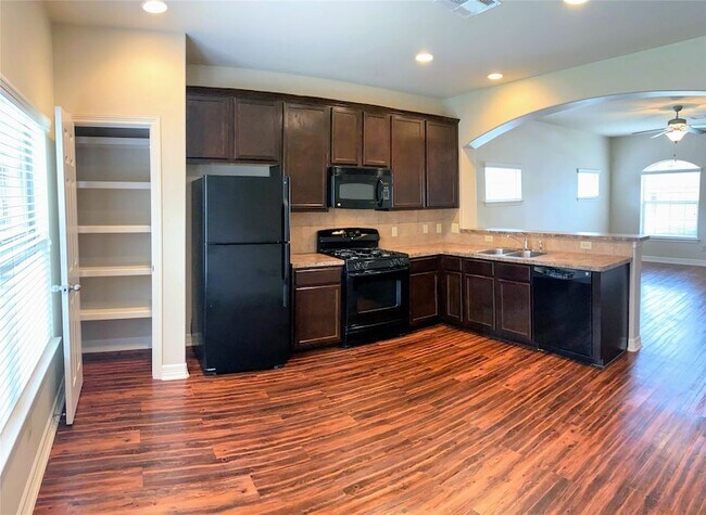 Building Photo - 37 Woodland Hills Dr