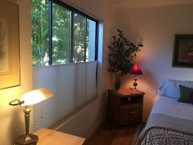 Building Photo - 3375 Foothill Road, Unit 522B
