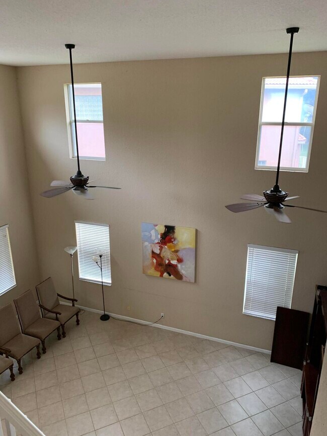 Foto del edificio - 9280 Silver Glen Way