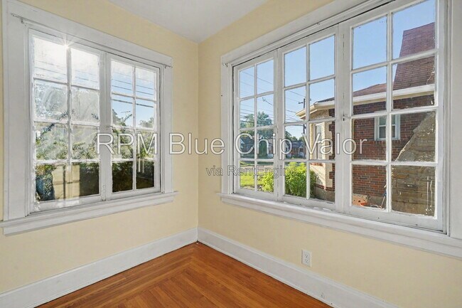 Foto del edificio - 6735 Plainfield Rd