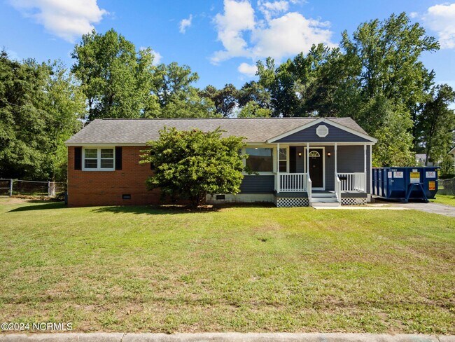 Building Photo - 412 Clyde Dr