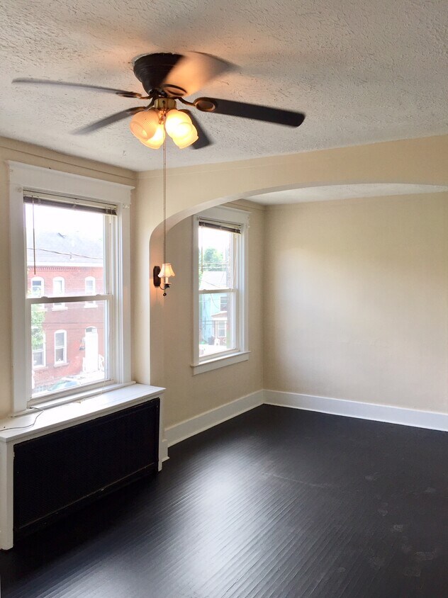 211 S 2nd St Unit 3, PA 15644 Apartment for Rent in