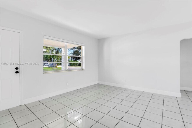 Foto del edificio - 5801 SW 9th Terrace
