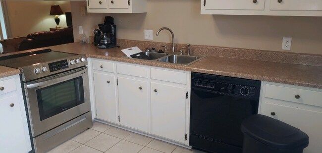 Building Photo - 4809 Balmoral Dr