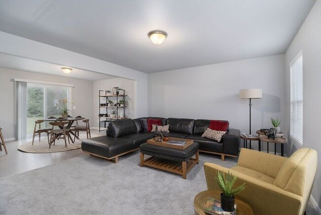 Building Photo - 59560 Glidden St