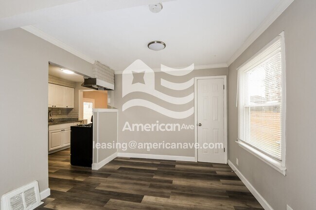 Building Photo - 1425 Akron Dr