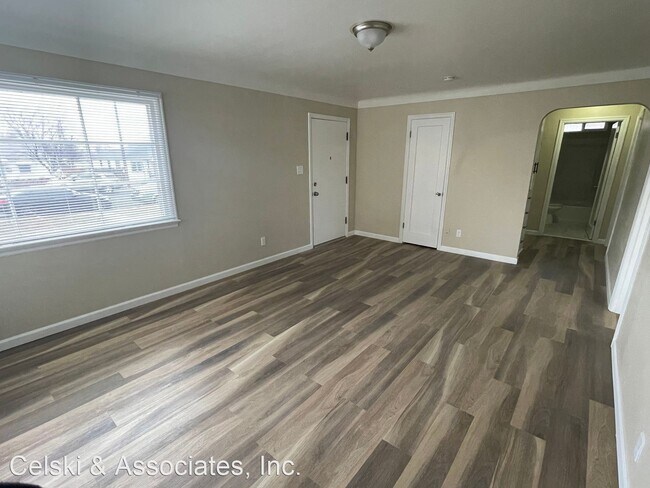 Foto del edificio - 2 br, 1 bath House - 14 E. 5th Ave