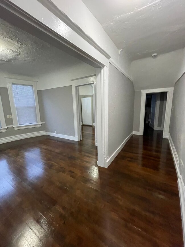 Photo - 854 36th St Apartment