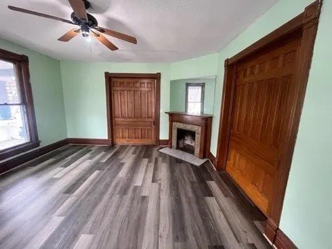 Building Photo - 632 E Mitchell St