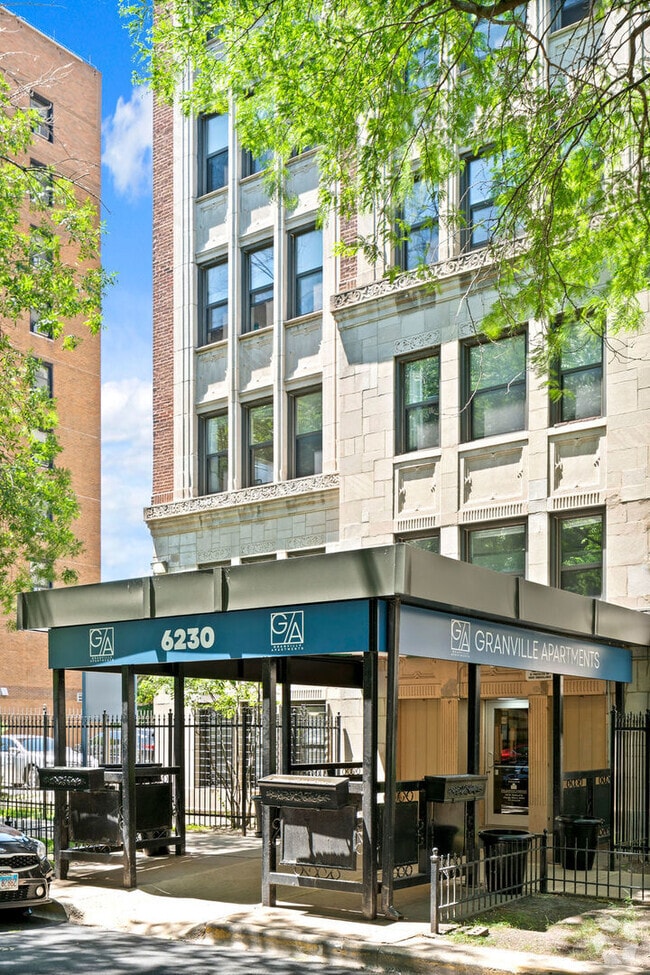 Building Photo - 6230 N Kenmore Ave