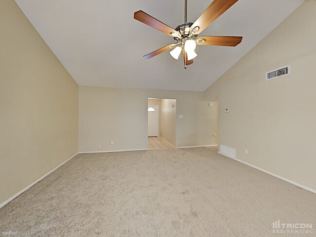 Building Photo - 3515 Solano Ct