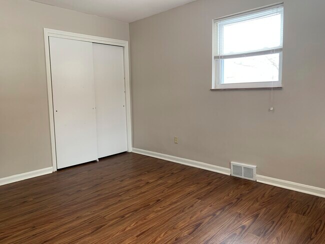 Foto del edificio - 953 Covedale Ave
