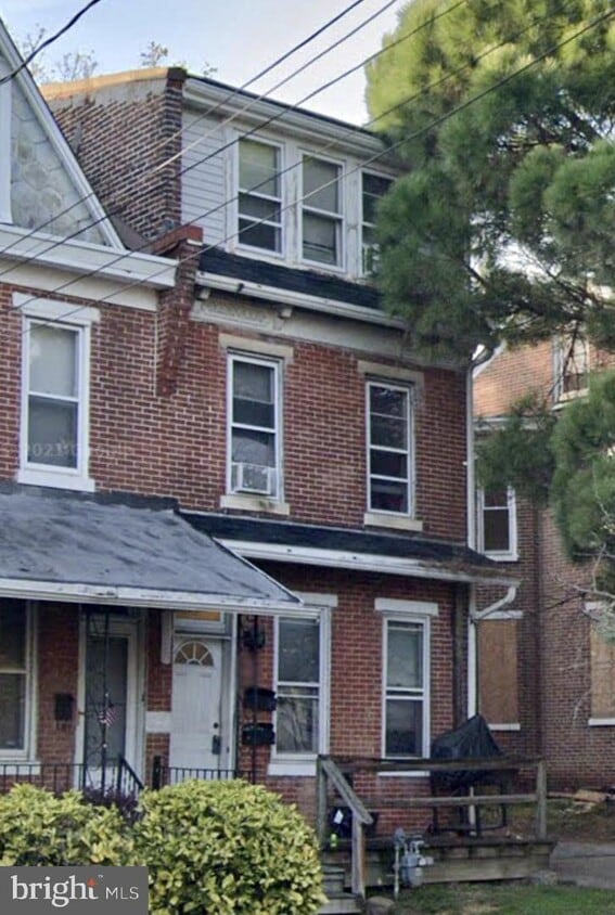 122 Concord Ave, Wilmington, DE 19802 Townhouse for Rent in