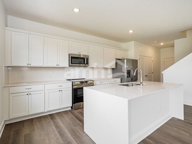 Building Photo - 9065 Lucy Dr