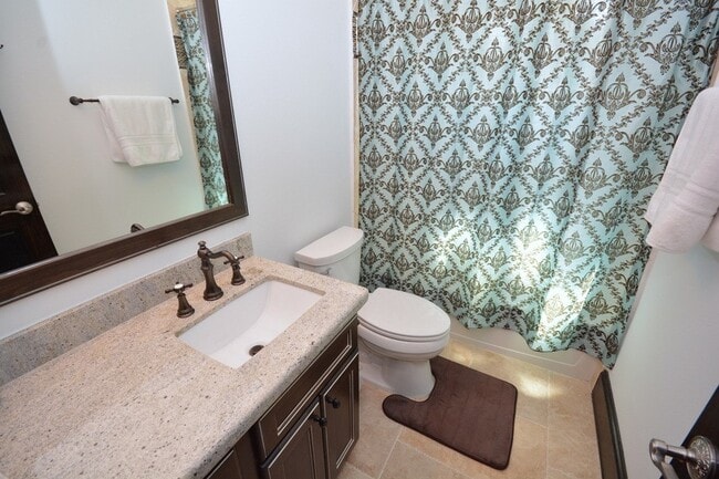 Building Photo - 6501 Minola St