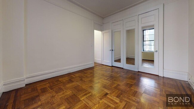 Foto del edificio - 200 W 58th St