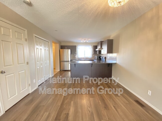 Building Photo - 96 New Brighton Grove SE