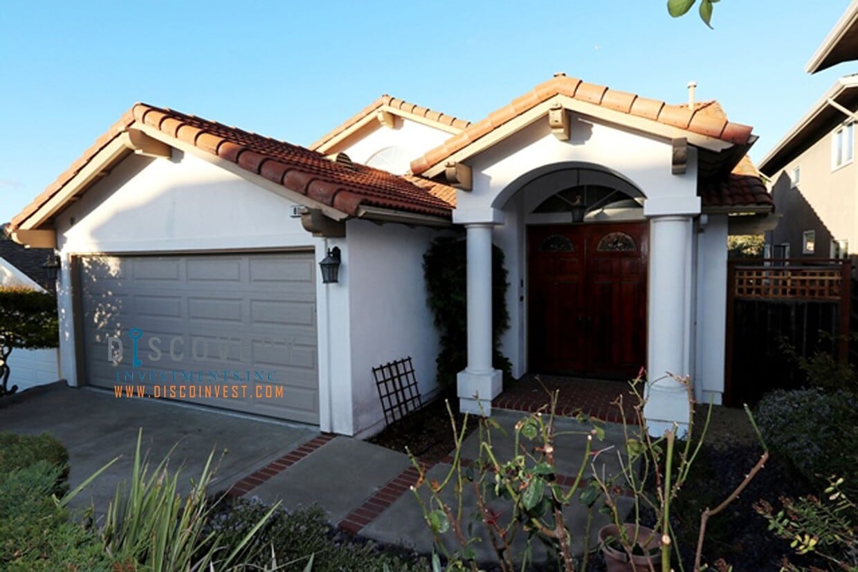 Primary Photo - Upper Rockridge Contemporary Mediterranean...