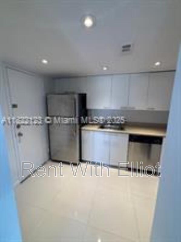 Foto del edificio - 401 Golden Isles Dr