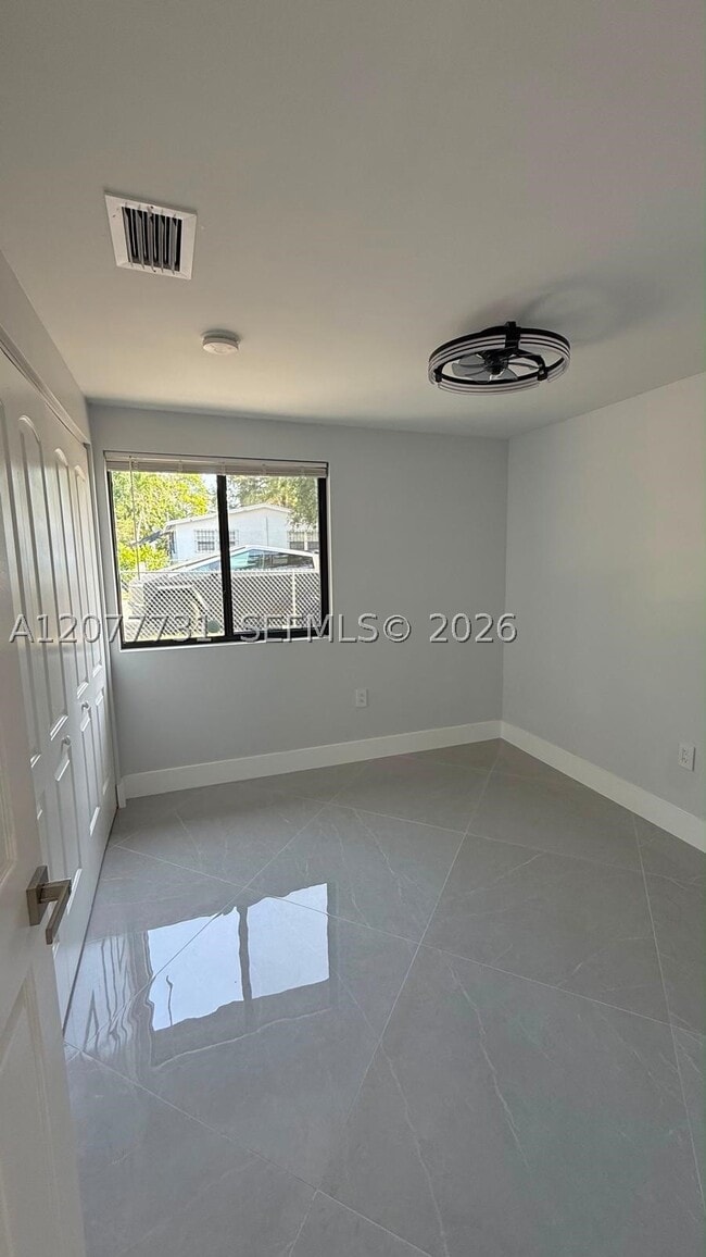 Building Photo - 305 NE 58th St