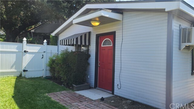 Primary Photo - 320 E Lemon Ave