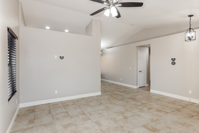 Building Photo - 10842 W Sands Dr