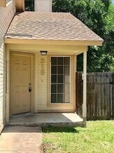 Building Photo - 319 Greenlawn Blvd