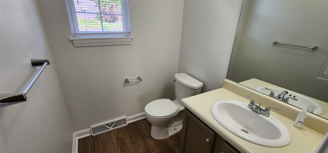 Building Photo - 3210 Dynes Ave