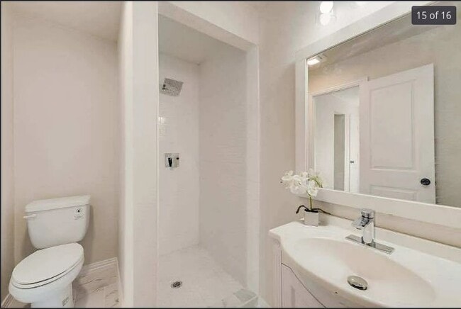 Photo - 1802 Gus Thomasson Rd House