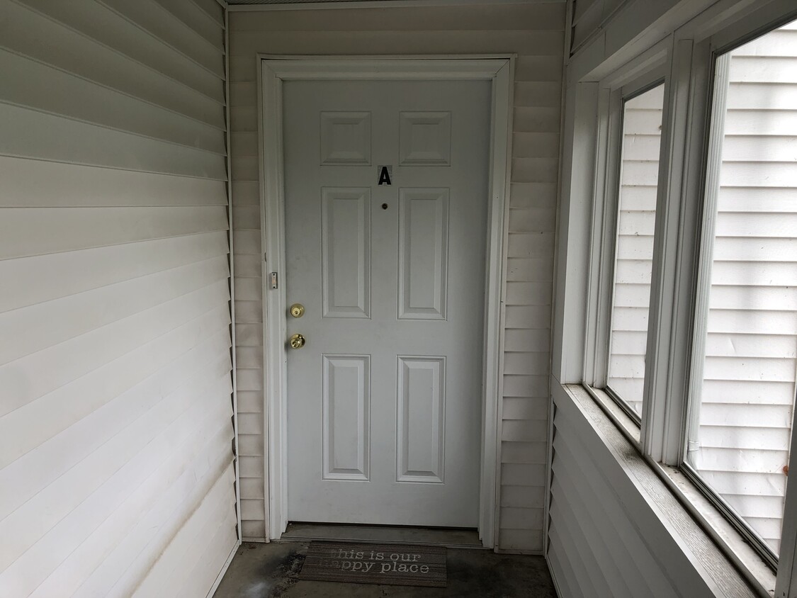 Building Photo - 1817 Tiffany Ct
