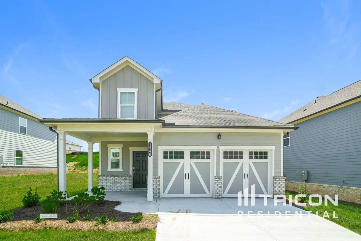 Foto principal - 1940 Logan Ln
