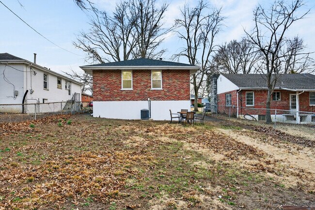 Foto del edificio - 3831 Brown Rd