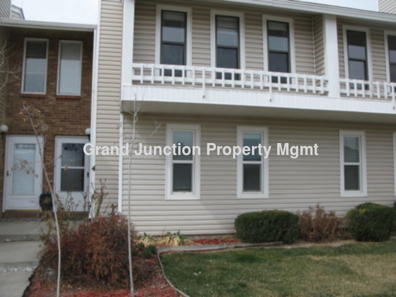 Primary Photo - Great Townhome!