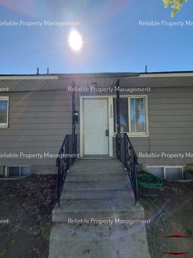 Building Photo - 1200 Idaho Ave