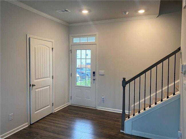 Foto del edificio - 6055 Hoot Owl Ln