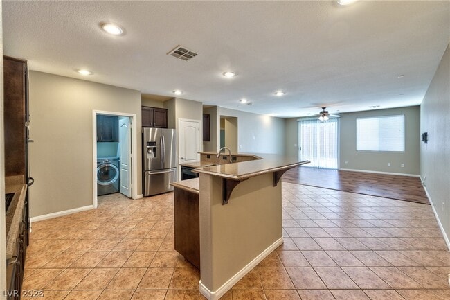 Building Photo - 2116 Mistle Thrush Dr