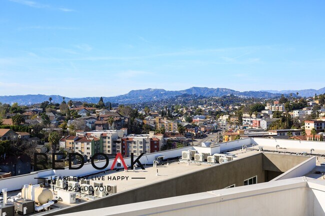 Foto del edificio - 1011-1013 Everett St