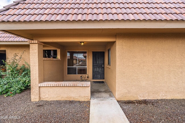 Building Photo - 501 W Yukon Dr