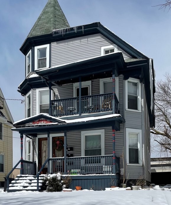Building Photo - 624 Park Ave