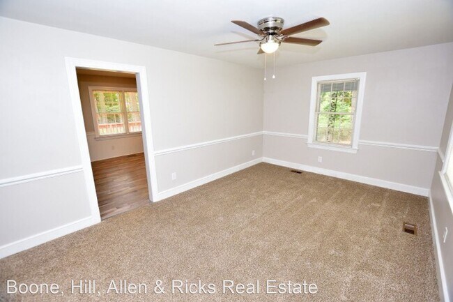 Building Photo - 3 br, 1.5 bath House - 708 Cedarbrook Drive