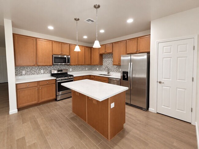 Building Photo - 21391 W Monte Vista Rd